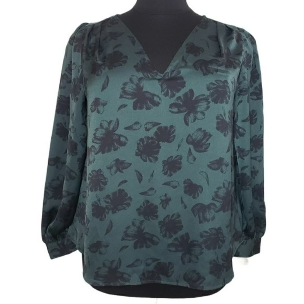 Ava & Viv Green Floral V-Neck Long Sleeve Blouse